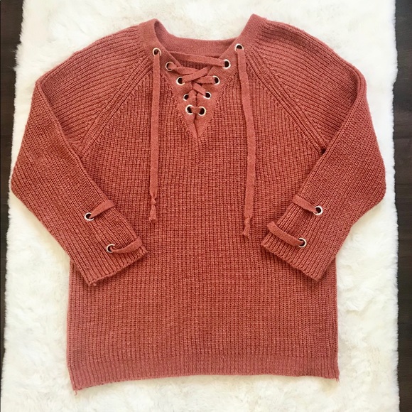Sweaters - 🌻 3/$20 Chunky Knit Rust Tie Up Sweater